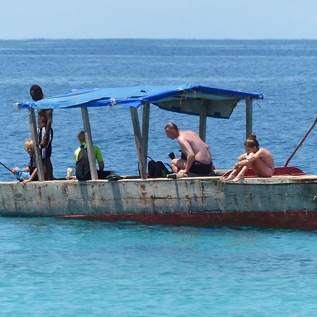 The Beach Crab Resort Pangani Exteriör bild